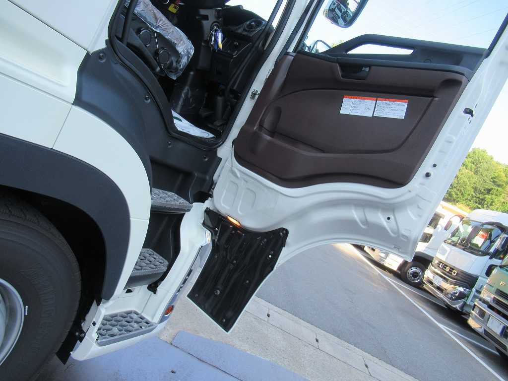 極東 25t 深ダンプ 29立米 ハイルーフ リアドア片開き 7速|中古トラックの販売・買取・査定のアイナビ