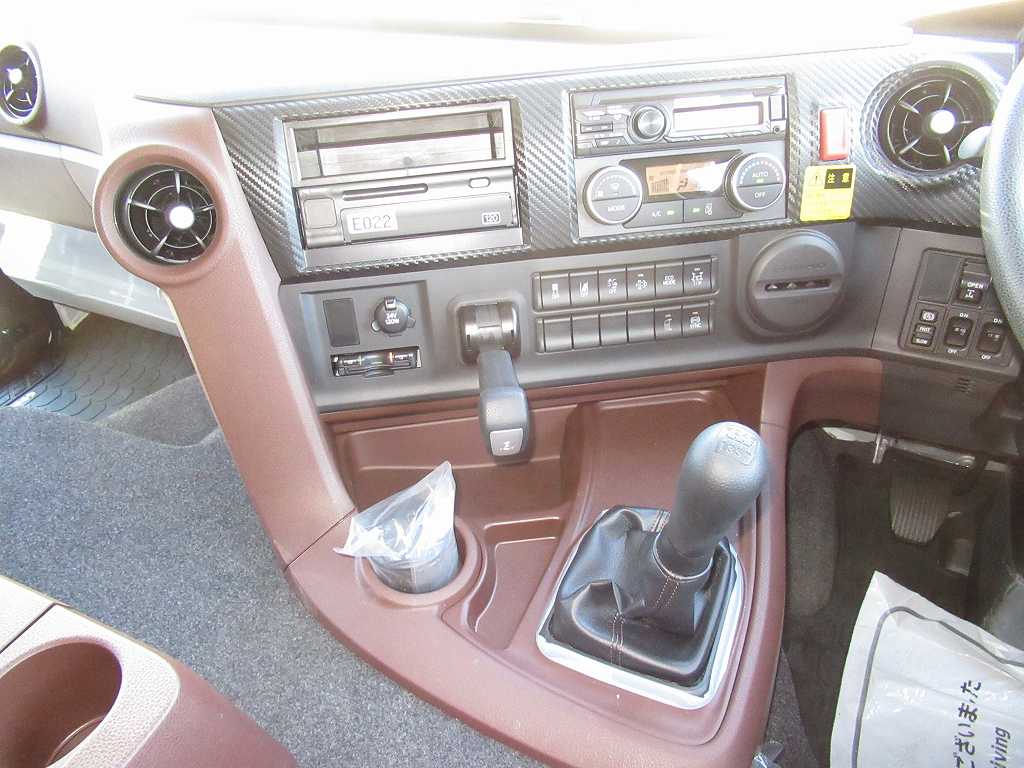 極東 25t 深ダンプ 29立米 ハイルーフ リアドア片開き 7速|中古トラックの販売・買取・査定のアイナビ