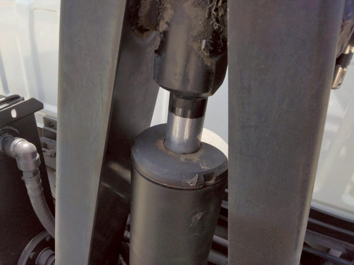 H20年 いすゞエルフ3tフックロール No.1006|中古トラックの販売・買取・査定のアイナビ