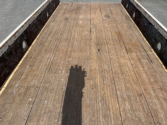 タダノ★4段ラジコン★2.7トン積載★5400ボディ×標準幅★6速MT|中古トラックの販売・買取・査定のアイナビ