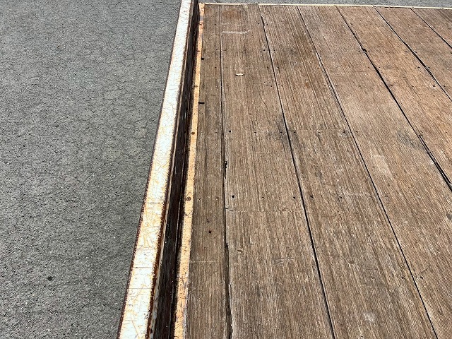 タダノ★4段ラジコン★2.7トン積載★5400ボディ×標準幅★6速MT|中古トラックの販売・買取・査定のアイナビ