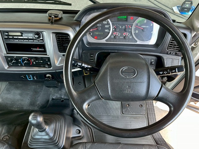 タダノ★4段ラジコン★2.7トン積載★5400ボディ×標準幅★6速MT|中古トラックの販売・買取・査定のアイナビ