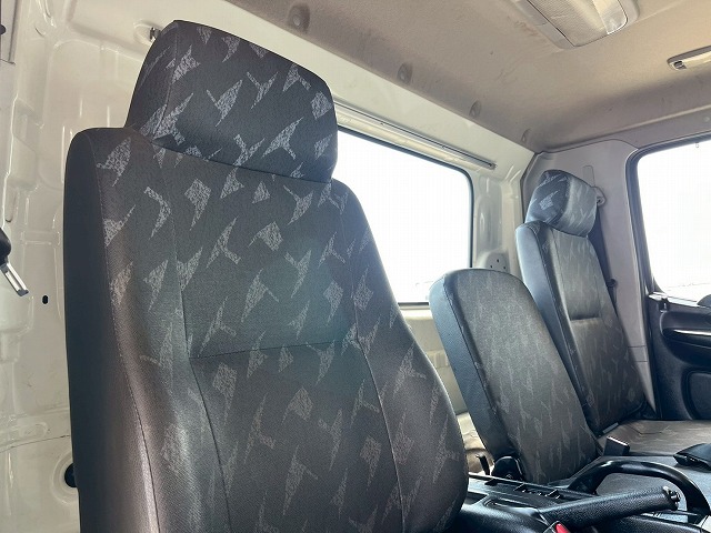 タダノ★4段ラジコン★2.7トン積載★5400ボディ×標準幅★6速MT|中古トラックの販売・買取・査定のアイナビ