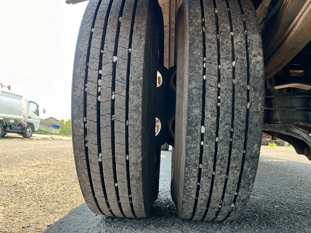 タダノ★4段ラジコン★2.7トン積載★5400ボディ×標準幅★6速MT|中古トラックの販売・買取・査定のアイナビ