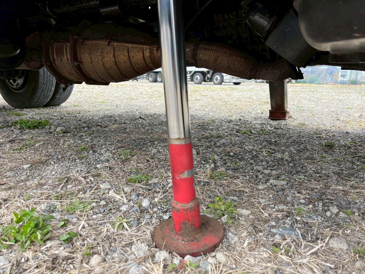 アルミブロック簡易クレーン古河ユニック3トン積載|中古トラックの販売・買取・査定のアイナビ