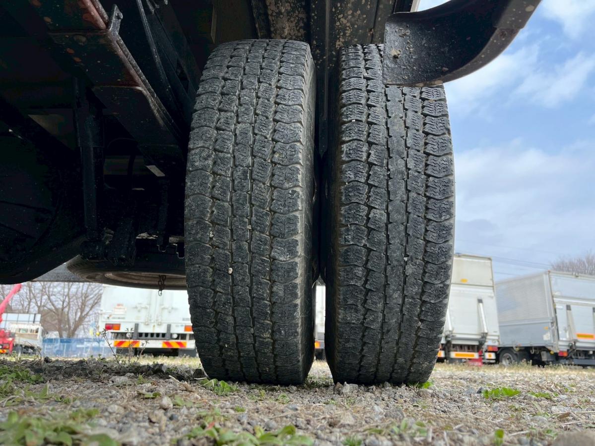 アルミブロック簡易クレーン古河ユニック3トン積載|中古トラックの販売・買取・査定のアイナビ