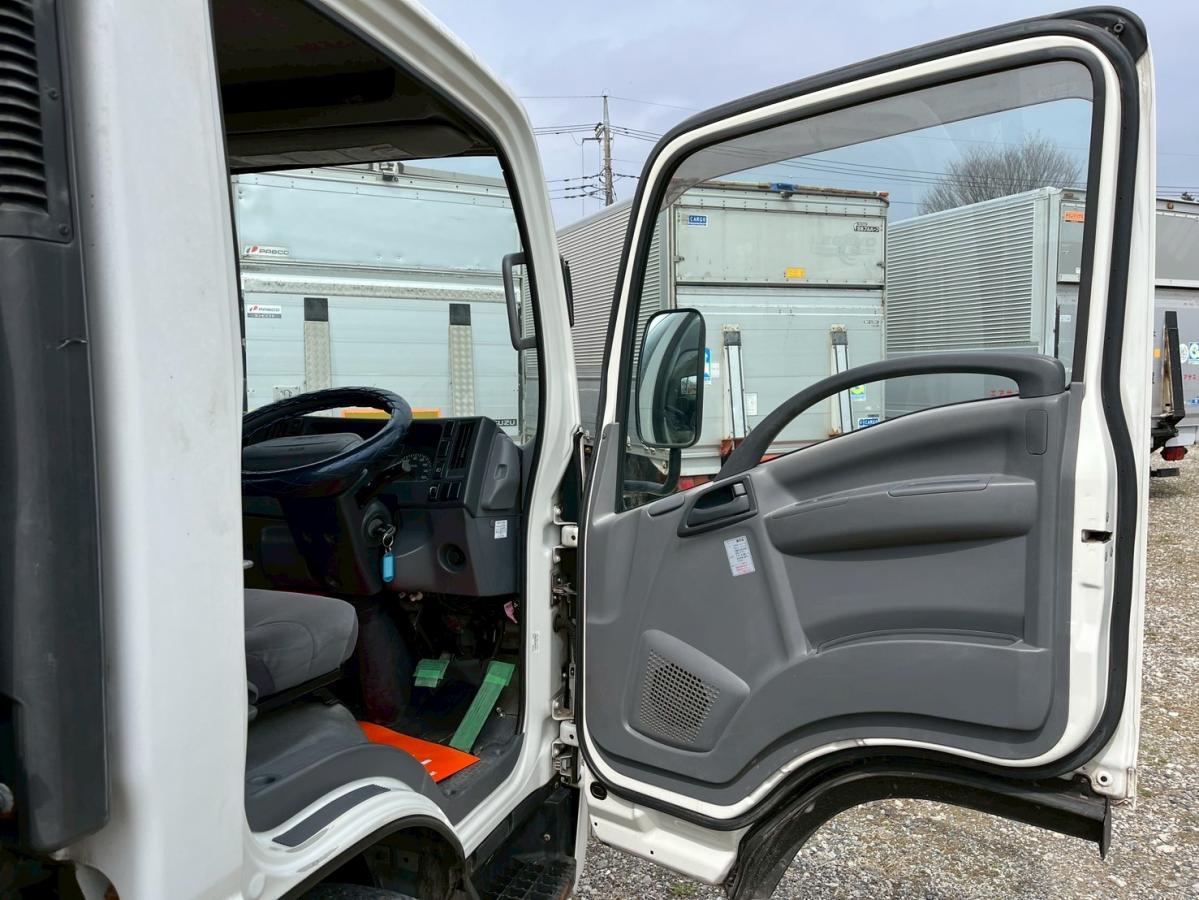 アルミブロック簡易クレーン古河ユニック3トン積載|中古トラックの販売・買取・査定のアイナビ