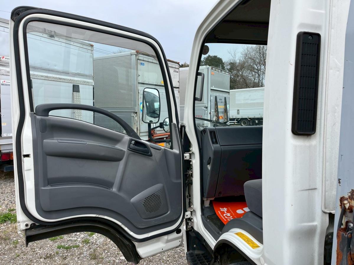 アルミブロック簡易クレーン古河ユニック3トン積載|中古トラックの販売・買取・査定のアイナビ