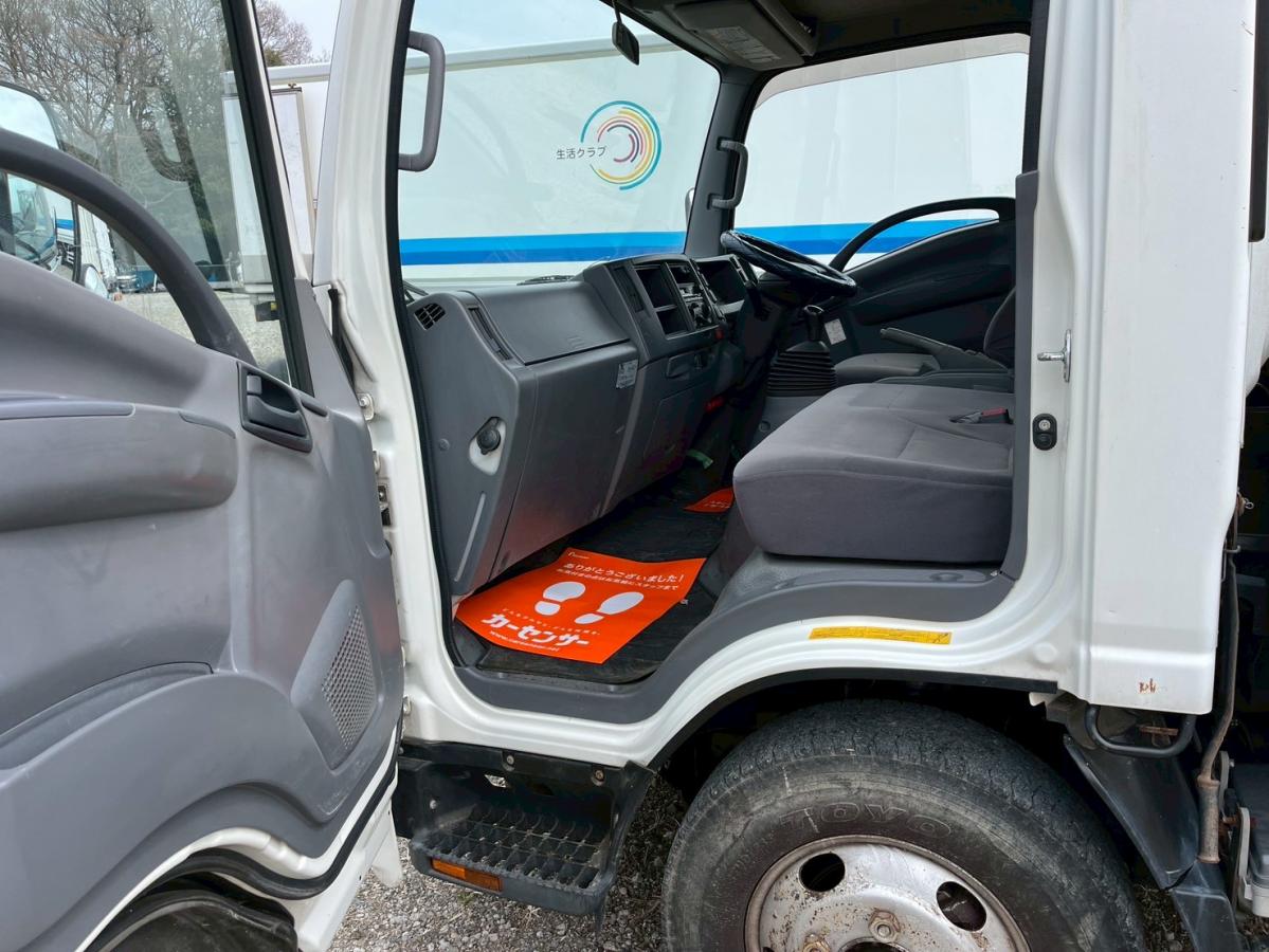 アルミブロック簡易クレーン古河ユニック3トン積載|中古トラックの販売・買取・査定のアイナビ