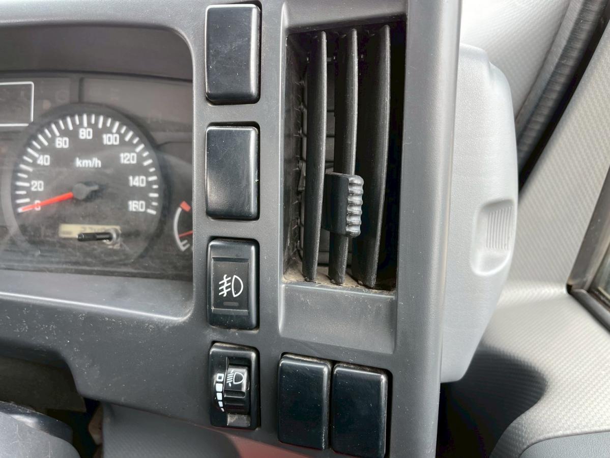 アルミブロック簡易クレーン古河ユニック3トン積載|中古トラックの販売・買取・査定のアイナビ