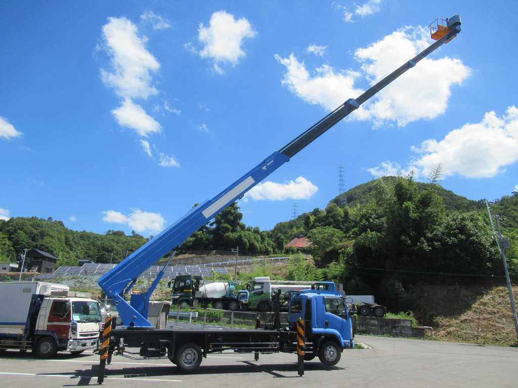 高所作業車 最大地上高32.2ⅿ 積載荷重250㎏ タダノAT-320TG|中古トラックの販売・買取・査定のアイナビ