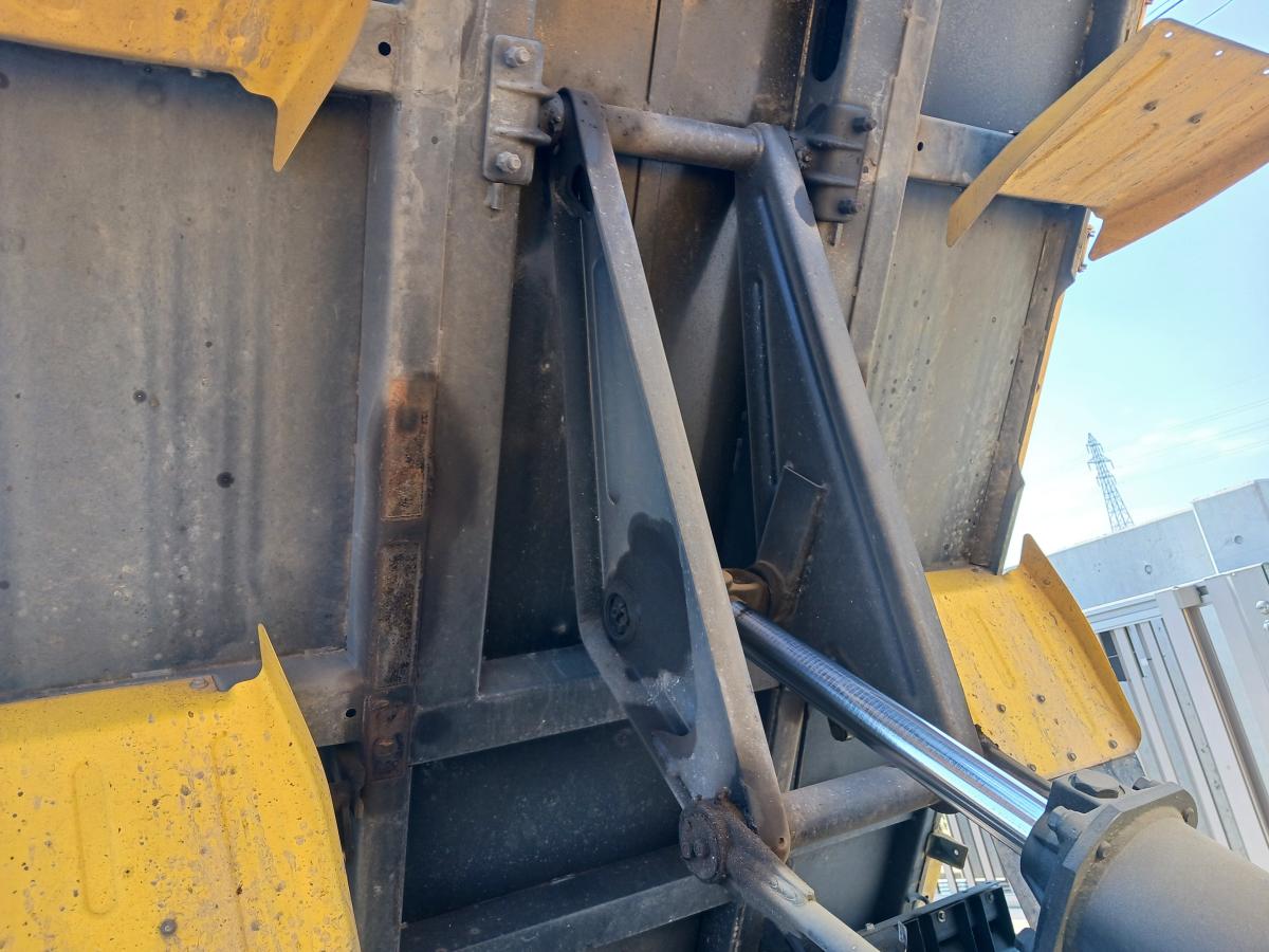 Wキャブ6人+ダンプ、オプション多数|中古トラックの販売・買取・査定のアイナビ