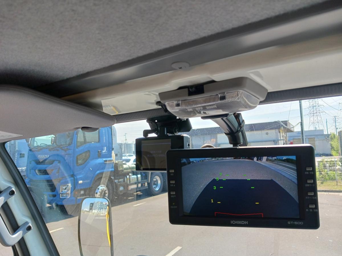 Wキャブ6人+ダンプ、オプション多数|中古トラックの販売・買取・査定のアイナビ