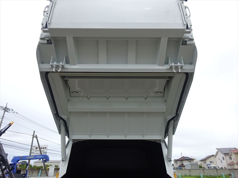 プレス 4.3㎥ 未使用|中古トラックの販売・買取・査定のアイナビ
