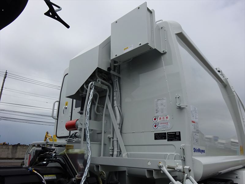 プレス 4.3㎥ 未使用|中古トラックの販売・買取・査定のアイナビ