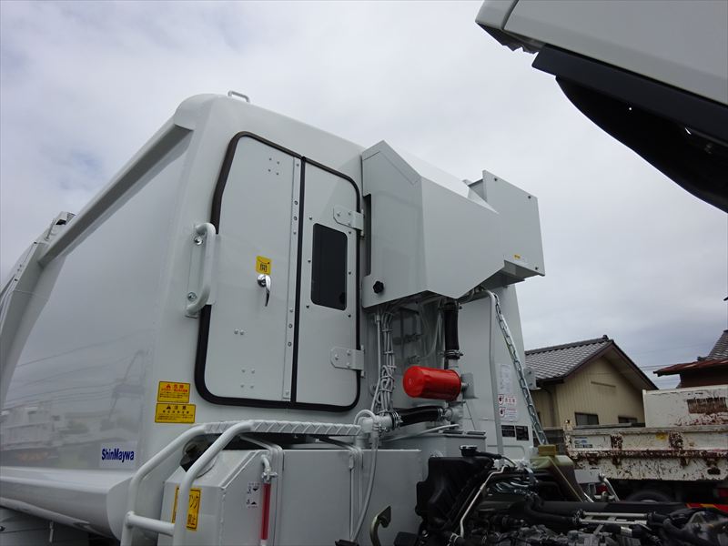 プレス 4.3㎥ 未使用|中古トラックの販売・買取・査定のアイナビ