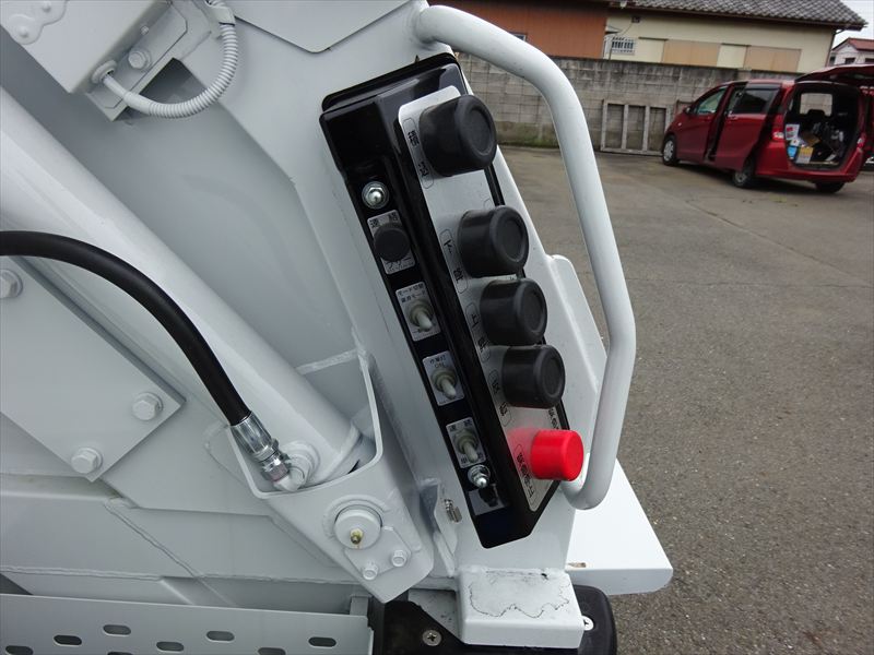 プレス 4.3㎥ 未使用|中古トラックの販売・買取・査定のアイナビ