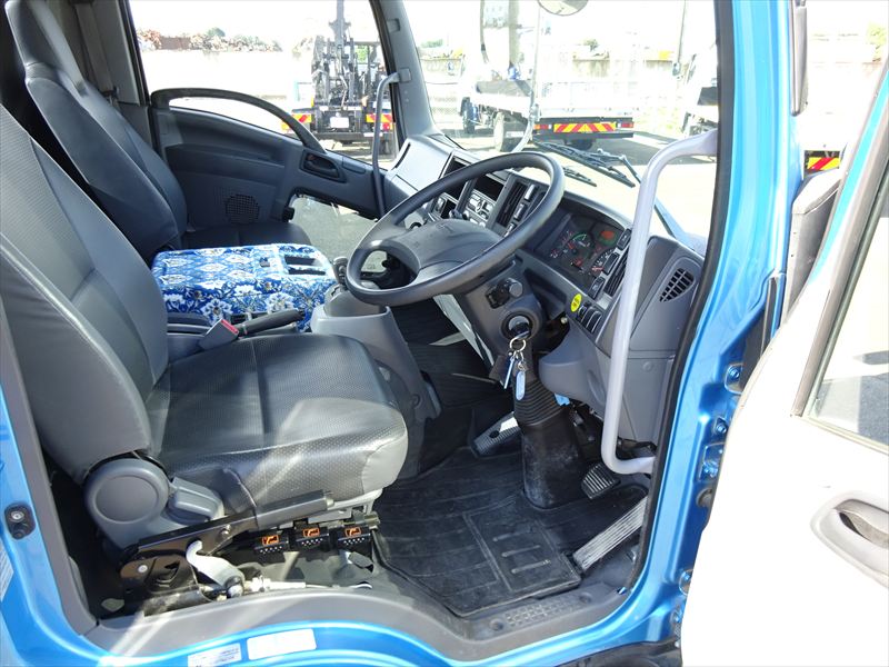 増tミキサー 混合2.2㎥|中古トラックの販売・買取・査定のアイナビ