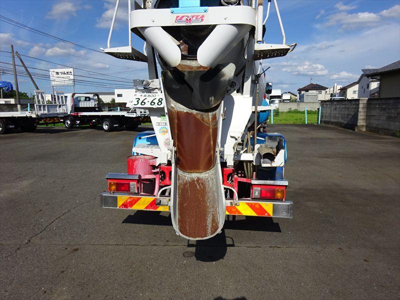 増tミキサー 混合2.2㎥|中古トラックの販売・買取・査定のアイナビ