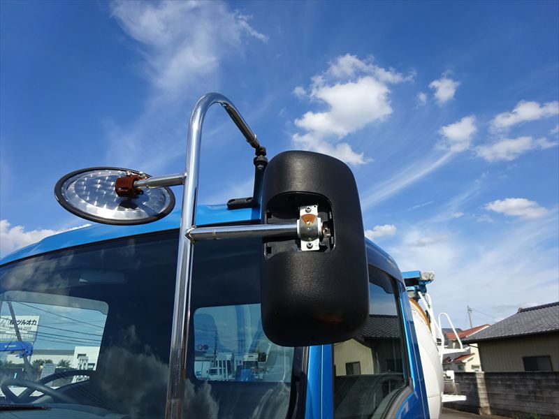 増tミキサー 混合2.2㎥|中古トラックの販売・買取・査定のアイナビ