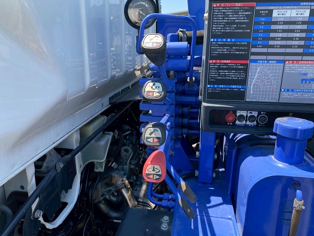 ワイドロングフックイン2.63t距離浅175馬力デュオニック|中古トラックの販売・買取・査定のアイナビ