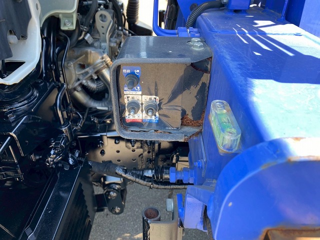 ワイドロングフックイン2.63t距離浅175馬力デュオニック|中古トラックの販売・買取・査定のアイナビ