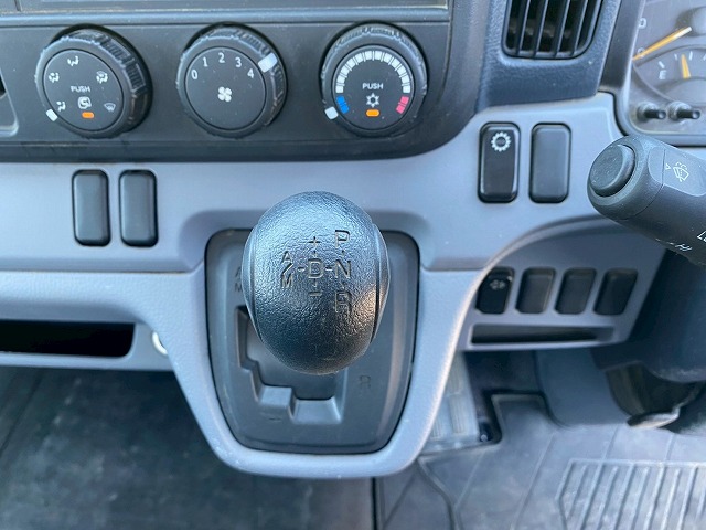 ワイドロングフックイン2.63t距離浅175馬力デュオニック|中古トラックの販売・買取・査定のアイナビ