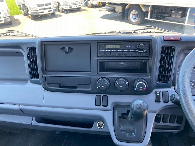 ワイドロングフックイン2.63t距離浅175馬力デュオニック|中古トラックの販売・買取・査定のアイナビ