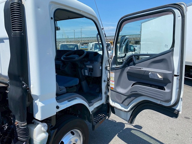 ワイドロングフックイン2.63t距離浅175馬力デュオニック|中古トラックの販売・買取・査定のアイナビ