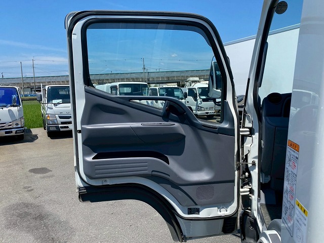 ワイドロングフックイン2.63t距離浅175馬力デュオニック|中古トラックの販売・買取・査定のアイナビ