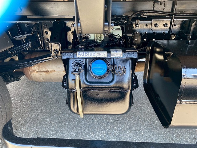 ワイドロングフックイン2.63t距離浅175馬力デュオニック|中古トラックの販売・買取・査定のアイナビ