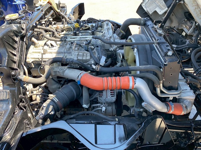 ワイドロングフックイン2.63t距離浅175馬力デュオニック|中古トラックの販売・買取・査定のアイナビ