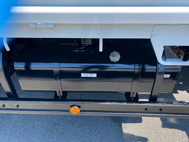 ワイドロングフックイン2.63t距離浅175馬力デュオニック|中古トラックの販売・買取・査定のアイナビ