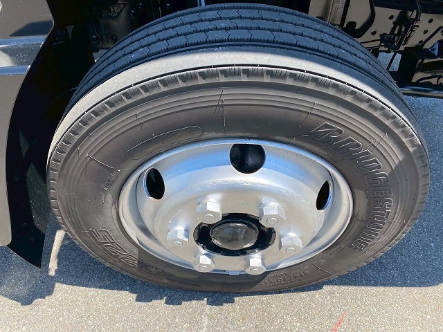 ワイドロングフックイン2.63t距離浅175馬力デュオニック|中古トラックの販売・買取・査定のアイナビ