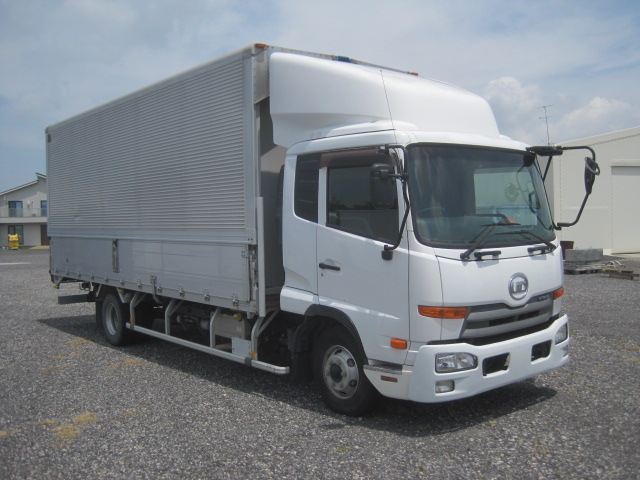 実走23万キロ台セミワイド227寝台付|中古トラックの販売・買取・査定のアイナビ