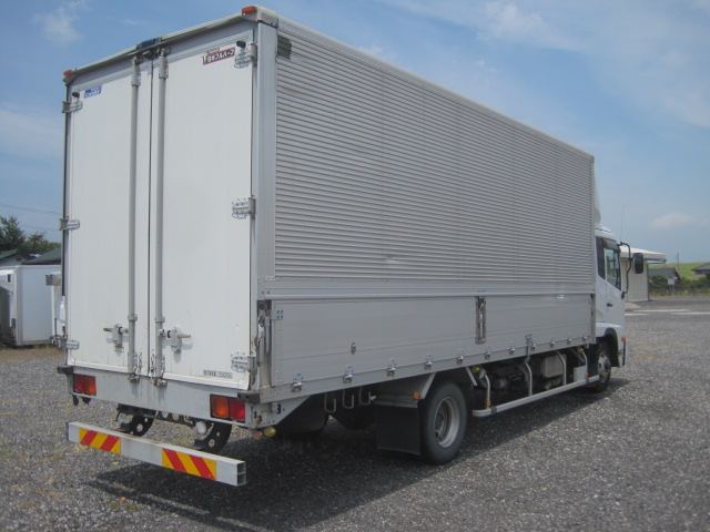 実走23万キロ台セミワイド227寝台付|中古トラックの販売・買取・査定のアイナビ