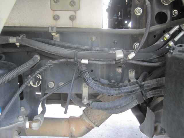 実走23万キロ台セミワイド227寝台付|中古トラックの販売・買取・査定のアイナビ