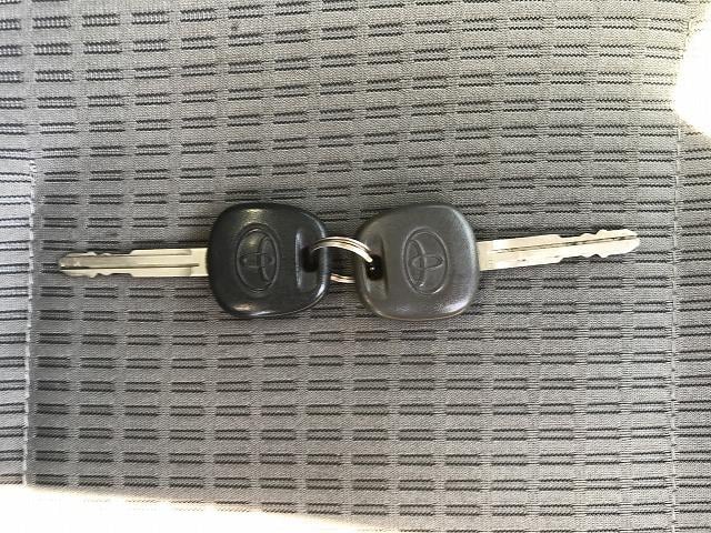 トヨタ バン車|中古トラックの販売・買取・査定のアイナビ