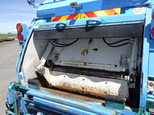 いすゞ 平成29年式 塵芥車 プレス式 8.2立米|中古トラックの販売・買取・査定のアイナビ