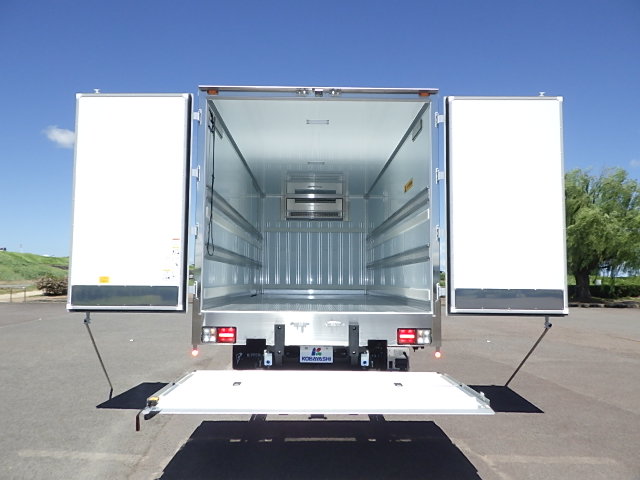 日野 令和7年式 冷凍バン 格納ゲート付き 車検付き|中古トラックの販売・買取・査定のアイナビ