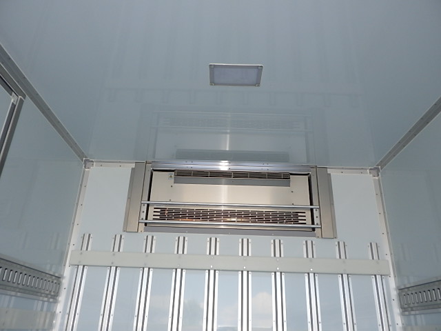 日野 令和7年式 冷凍バン 格納ゲート付き 車検付き|中古トラックの販売・買取・査定のアイナビ