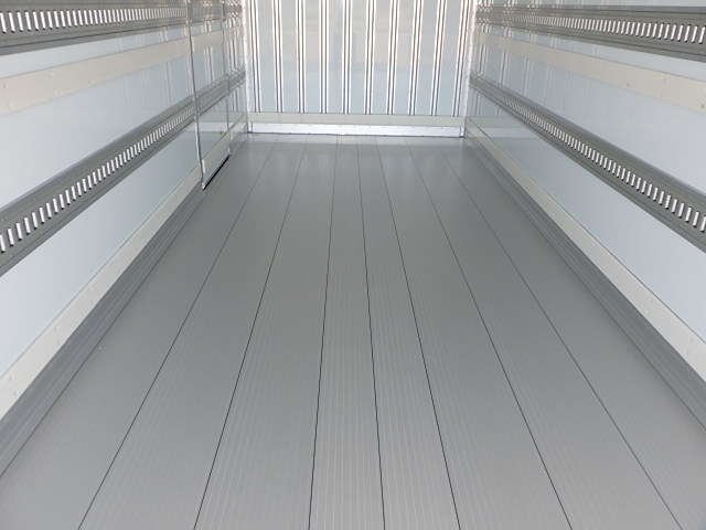 日野 令和7年式 冷凍バン 格納ゲート付き 車検付き|中古トラックの販売・買取・査定のアイナビ