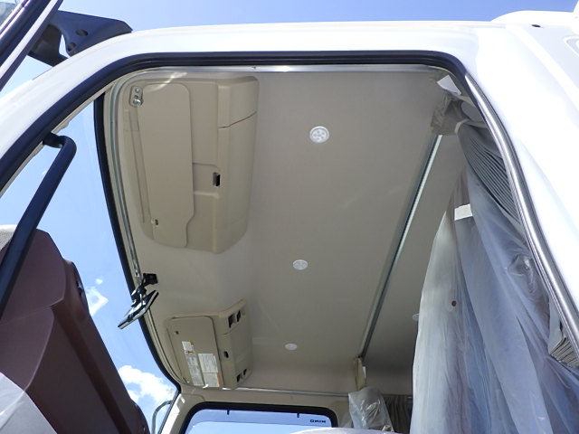 日野 令和7年式 冷凍バン 格納ゲート付き 車検付き|中古トラックの販売・買取・査定のアイナビ