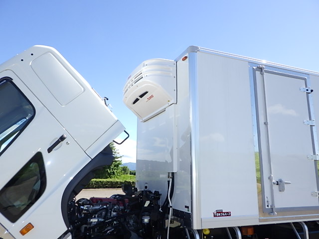 日野 令和7年式 冷凍バン 格納ゲート付き 車検付き|中古トラックの販売・買取・査定のアイナビ