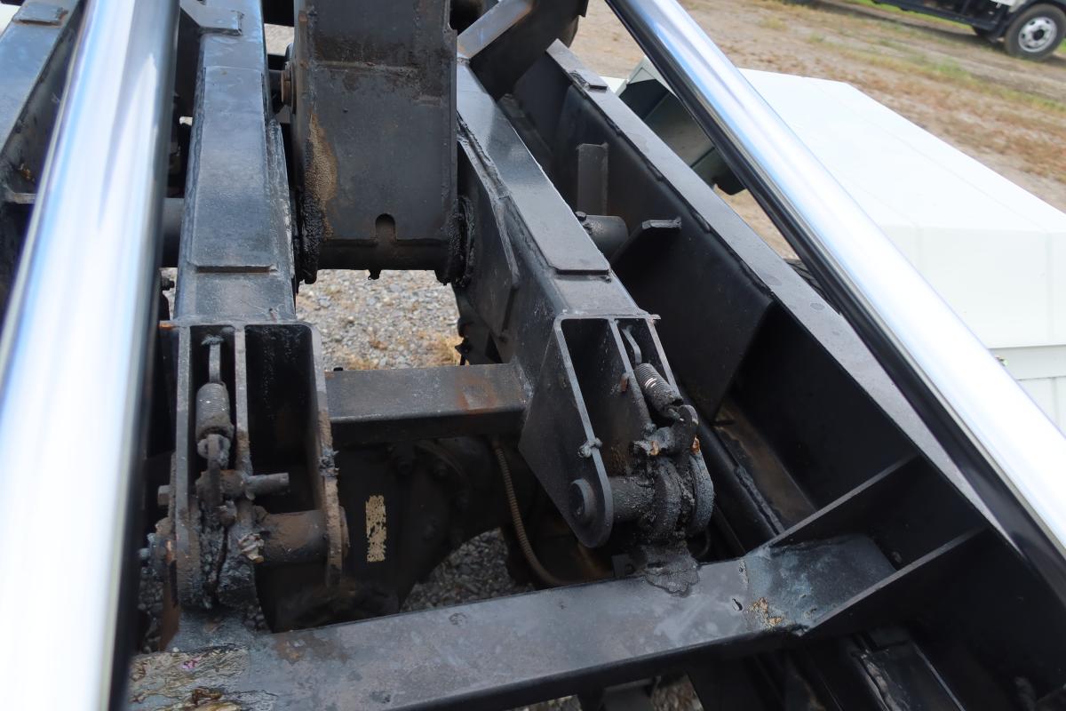 アームロール 新明和製 積載3000kg ツインホイスト|中古トラックの販売・買取・査定のアイナビ