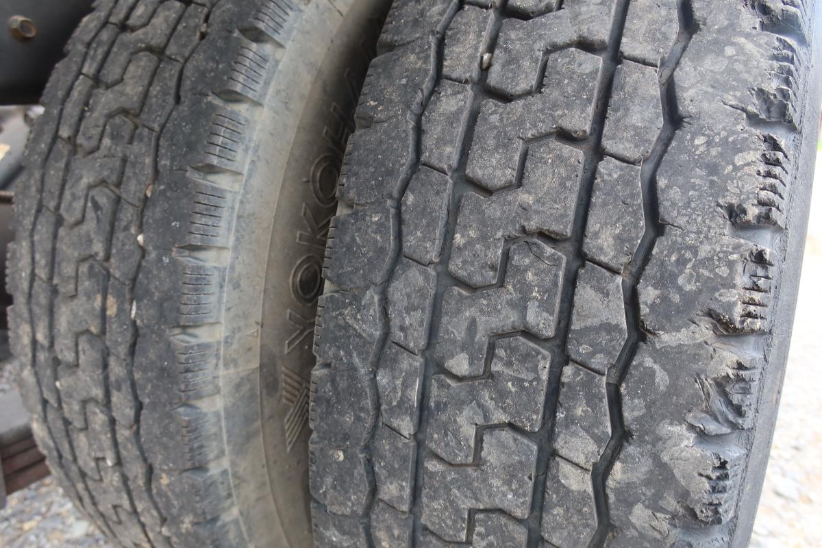 アームロール 新明和製 積載3000kg ツインホイスト|中古トラックの販売・買取・査定のアイナビ