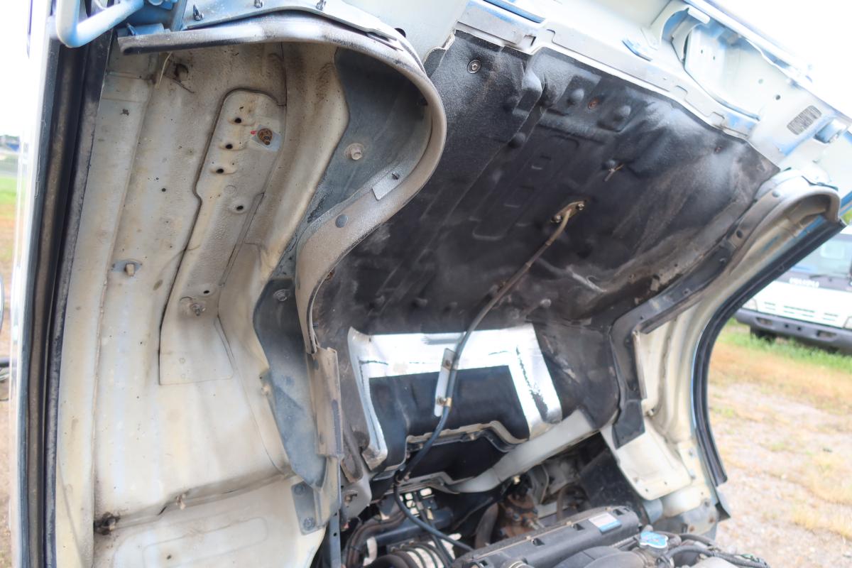 アームロール 新明和製 積載3000kg ツインホイスト|中古トラックの販売・買取・査定のアイナビ