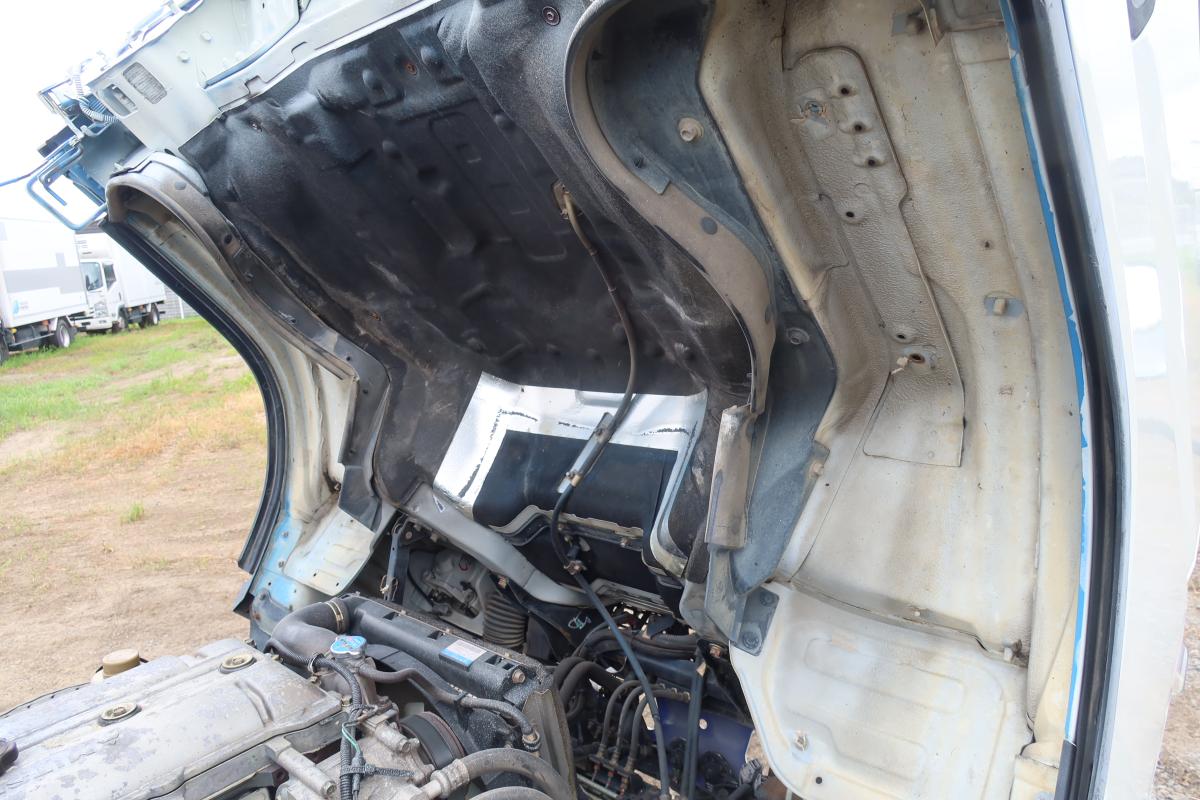 アームロール 新明和製 積載3000kg ツインホイスト|中古トラックの販売・買取・査定のアイナビ