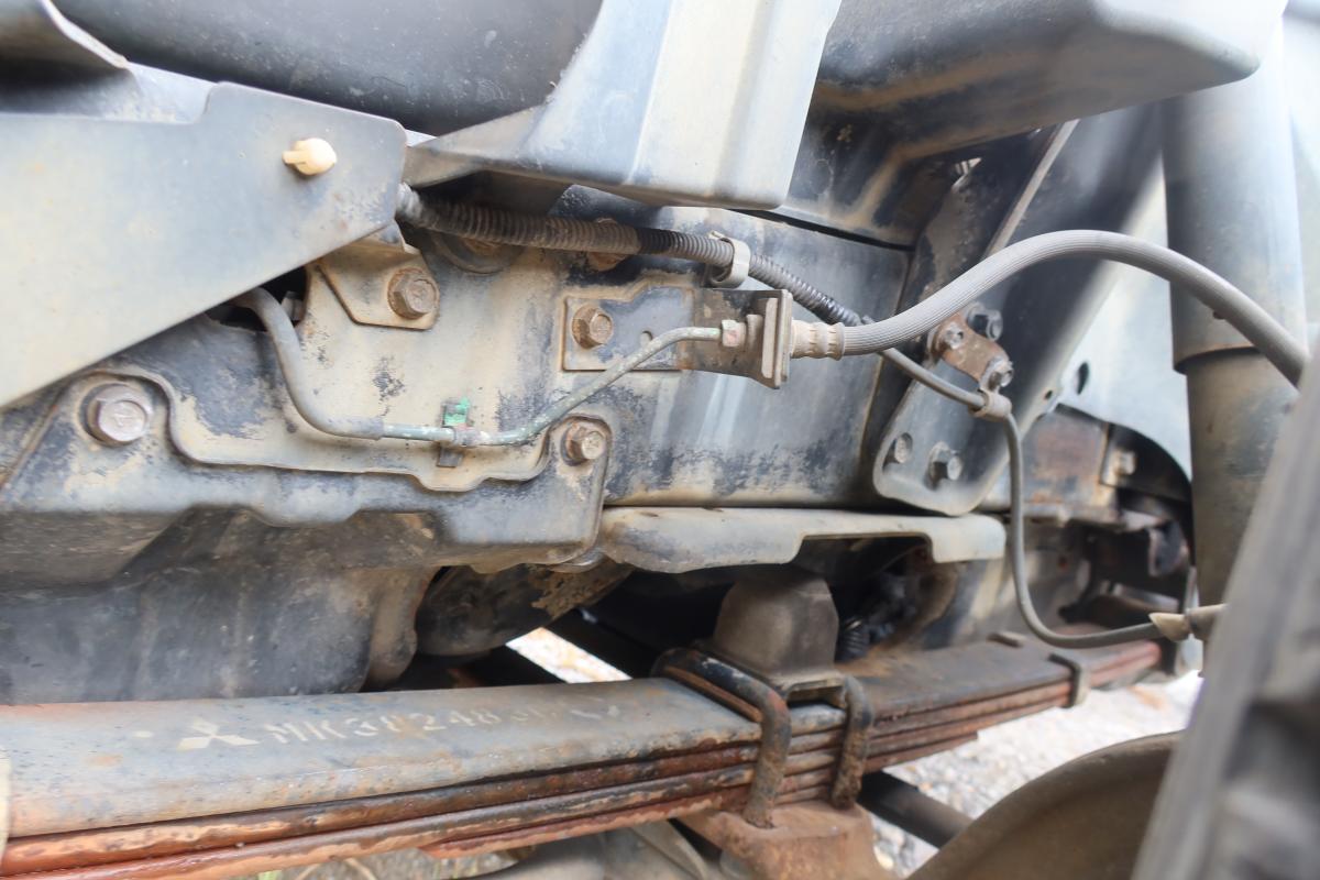 アームロール 新明和製 積載3000kg ツインホイスト|中古トラックの販売・買取・査定のアイナビ