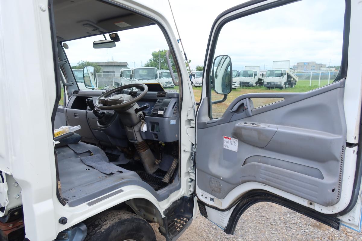 アームロール 新明和製 積載3000kg ツインホイスト|中古トラックの販売・買取・査定のアイナビ